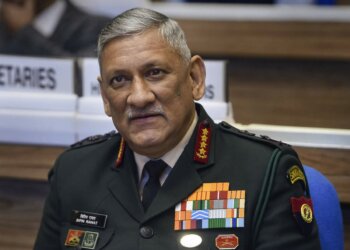 ملک دشمن تنظیموں کےخلاف مسلح افواج سخت کارروائی کرئے گی :جنرل بپن راﺅت