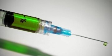 چینی ویکسین لگوانے والوں کو سعودی عرب میں داخلے کی مشروط اجازت