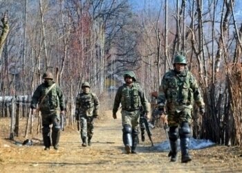 شوپیاں میں نامعلوم بندوق برداروں کے حملے میں ایک فورسز اہلکار زخمی