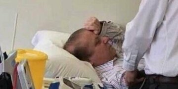 ڈاکٹرز نے نواز شریف کو سفر سے روک دیا