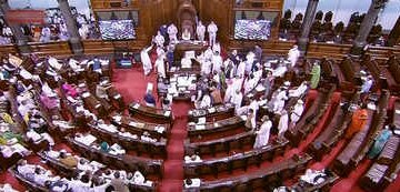 پارلیمنٹ کی کارروائی حزب اختلاف کے ہنگامہ کے بعد پیر تک ملتوی