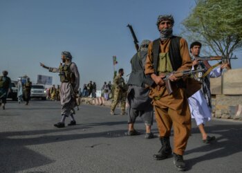 افغان فوج سے خطرناک لڑائی کے بعد پانچ صوبائی دارالحکومتوں پر طالبان کا قبضہ