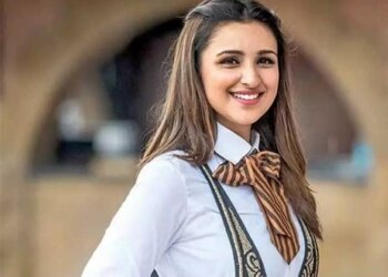 پرنیتی چوپڑا نے مداحوں کو دکھایا اپنا شو کلیکشن