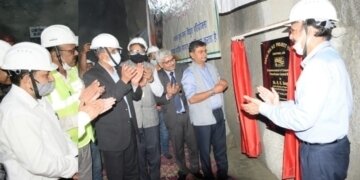 مرکزی وزیر بجلی و قابل تجدید توانائی نے ڈُل ہستی ایچ اِی پروجیکٹ کا معائینہ کیا