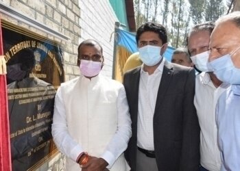 مرکزی وزیر مملکت اطلاعات و نشریات نے اونتی پورہ میں پی ایم ایم ایس وائی کے تحت قائم کردہ آر اے ایس کا افتتاح کیا