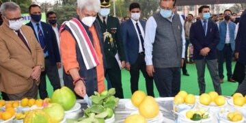 جموں و کشمیر میں زرعی زمین باہر کا کوئی شخص خرید نہیں سکتا: لیفٹیننٹ گورنر منوج سنہا
