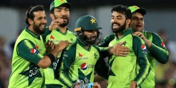 چوبیس اکتوبر کو انڈیا اور پاکستان کے مابین پہلا میچ