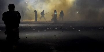 پاکستان میں جھڑپوں میں تین پولیس اہلکارہلاک