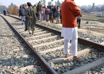 بڈگام میں تیز رفتار ریل نے ایک شخص کو کچل دیا
