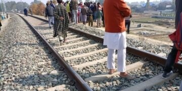 بڈگام میں تیز رفتار ریل نے ایک شخص کو کچل دیا