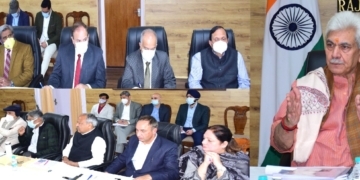 لیفٹیننٹ گورنر نے جموںوکشمیر کی یونیورسٹیوں کے وائس چانسلروں کے ساتھ تبادلہ خیال کیا