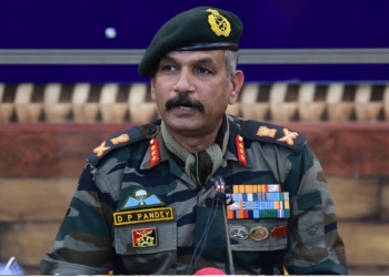 بندوق اٹھانے والے ہر افراد کو اس کے انجام تک پہنچایا جائے گا ، سرحدوں پر امن قائم / لیفٹنٹ جنرل ڈی پی پانڈے