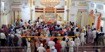 گرو نانک دیو جی کی یوم پیدائش بڑے ہی عقیدت کے ساتھ مناتی گئی