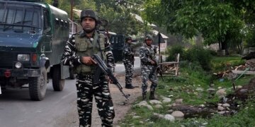 پمبئی اور گوپال پورہ کولگام میں تصادم آرائیاں ، 5عسکریت پسند جاں بحق