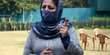 مسائل کے حل کیلئے ہندوستان اور پاکستان کے درمیان بات چیت کے بغیر کوئی چارہ نہیں / محبوبہ مفتی