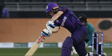 دبئی: ٹی 20 ورلڈ کپ سپر 12 مرحلے میں نیوزی لینڈ نے اسکاٹ لینڈ کو 16 رنز سے شکست دے دی۔