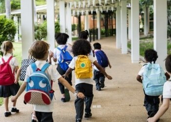 جموں کشمیر میں بہت جلد سکولوں کو دوبارہ کھول دیا جائے گا