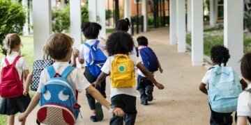 جموں کشمیر میں بہت جلد سکولوں کو دوبارہ کھول دیا جائے گا