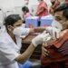 بھارت میں80 فیصد آبادی کو کووڈ ٹیکے لگانے کا دعویٰ