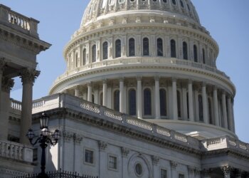 مہنگائی کے اثرات صارفین پر پڑ رہے ہیں: وائٹ ہاوس کا اعتراف