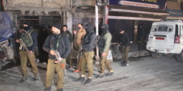 راجوری کدل میں فائرنگ ، ٹریفک پولیس اہلکار زخمی