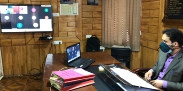 ڈائریکٹرآر ڈی ڈی کشمیر نے صوبہ کشمیر میں فلیگ شپ دیہی ترقیاتی سکیموں کی صورتحال کا جائزہ لیا