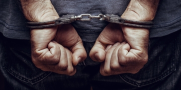 پولیس نے پانپورہ میں 02منشیات فروشوں کو گرفتار کیا