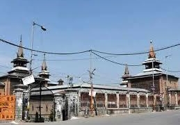 جامع مسجد سرینگر کے ممبر ومحراب خاموش۔ نماز جمعہ کی ادائےگی پر مرتبہ پھرروک۔