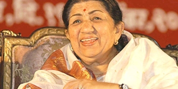 سُروں کی رانی لتا منگیشکر کووڈ سے زندگی کی جنگ ہار گئیں