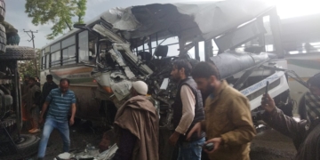 پٹن میں سڑک کے ایک حادثے میں سرپنچ لقمہ اجل ،2پولیس اہلکاروں سمیت 6افراد زخمی