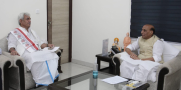 ایل جی منوج سنہا کی وزیر دفاع راج ناتھ سنگھ کے ساتھ ملاقات