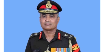 ہندوستانی آرمی چیف بنگلہ دیش کے دورے پر