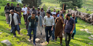 شاہد اور بصیر نے مختلف’ ڈھوکوں‘ کا دورہ کیا