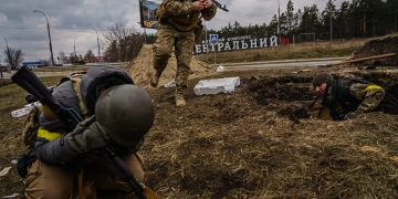 روسی فوجی اڈوں میں زبردست دھماکے