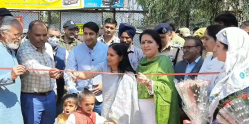 کمشنر سیکرٹری دیہی ترقی محکمہ نے امید خواتین ہاٹ میں تین روزہ روایتی فوڈ فیسٹول آلوکا اِفتتاح کیا