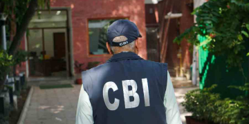 ایکسائز پالیسی بے ضابطگیاں: منیش سسودیا کی رہائش سمیت 7 ریاستوں کے 21 مقامات پر سی بی آئی کی چھاپہ ماری