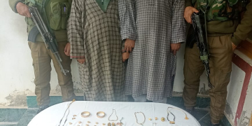 اونتی پورہ کھریومیں پولیس نے چوری کے2 وارداتیں حل کر لیں