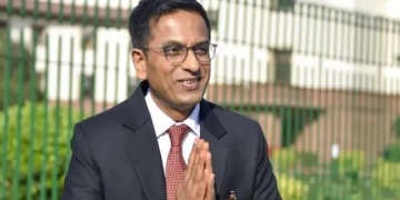 جسٹس ڈی وائی چندرچوڑ نے ہندوستان کے 50ویں چیف جسٹس کے طور پر حلف لیا