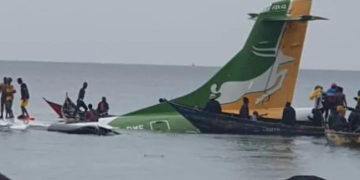 تنزانیہ کی وکٹوریہ جھیل میں مسافر طیارہ گر کر تباہ