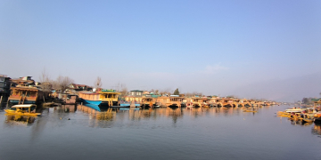 جھیل ڈل کا خوبصورت نظارہ