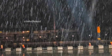 سری نگر میں رواں موسم کی پہلی برف باری