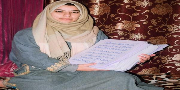 بانڈی پورہ کی اربین طاہر کا ہاتھ سے قرآن پاک لکھنے کا منفرد کارنامہ