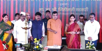  نتن گڈکری نے مہاراشٹرا میں 1800 کروڑ روپے کے 8 نیشنل ہائی وے پروجیکٹوں کا افتتاح  کیا