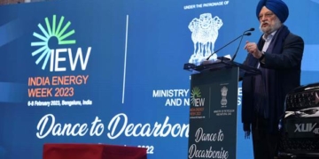  وزیر  پیٹرولیم ہردیپ  پوری نے ’ ڈانس ٹو  ڈیکاربونائز‘ بیداری پروگرام میں شرکت کی