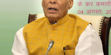 ہندوستانی بحریہ اور کوسٹ گارڈ کو جدید ترین بحری ہتھیاروں سے لیس کیا جارہا ہے۔  وزیر دفاع