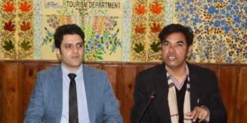 پراپرٹی ٹیکس کو لوگوں کے لئے بہتر سہولیات کی فراہمی پر صرف کیا جائے گا: صوبائی کمشنر کشمیر
