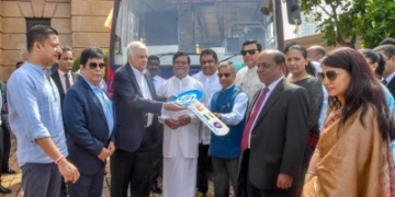  بھارت نے سری لنکا کی 75ویں آزادی کی سالگرہ پر مزید 50 بسیں حوالے کیں