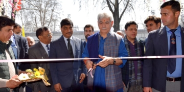 ایل جی سنہا نے سری نگر میں سول سروسز آفیسرز انسٹی ٹیوٹ کا افتتاح کیا