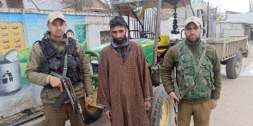 بڈگام اور بارہمولہ میں غیر قانونی کھدائی اور نقل و حمل کے الزام میں 09 گاڑیاںضبط 09 افراد گرفتار