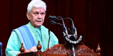 لیفٹیننٹ گورنر نے جی ایس ٹی سمپوزیم اور ٹیکس بیداری پہل ‘ کر تویہ’ کا افتتاح کیا